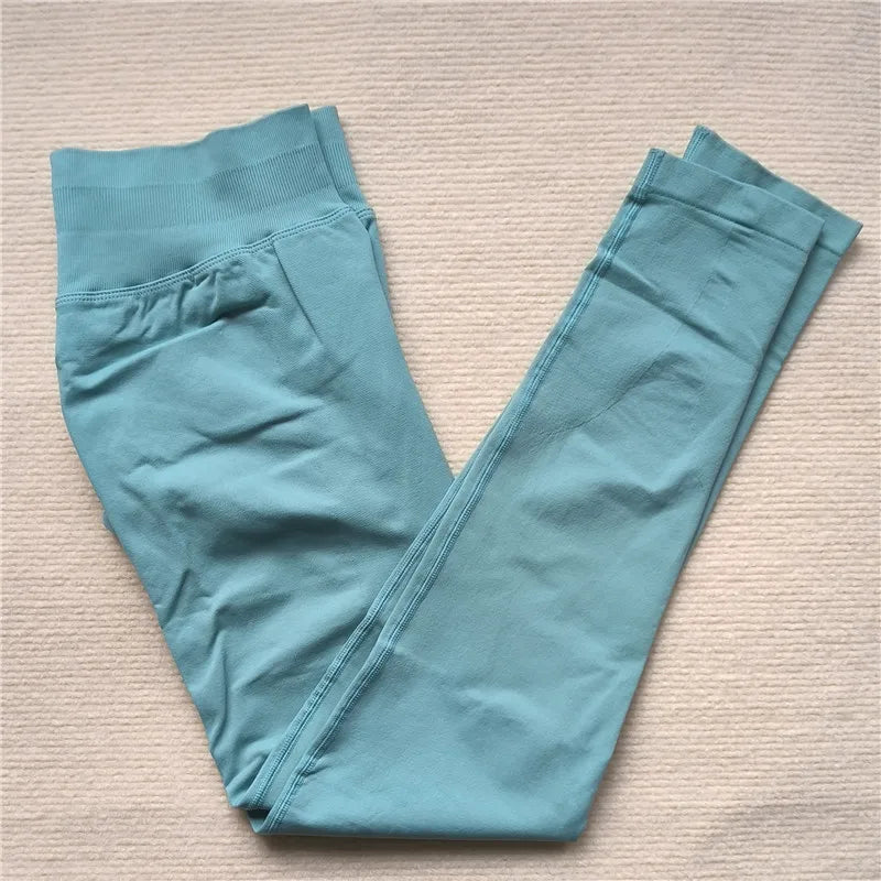 Curvy Comfort Seamless Leggings™