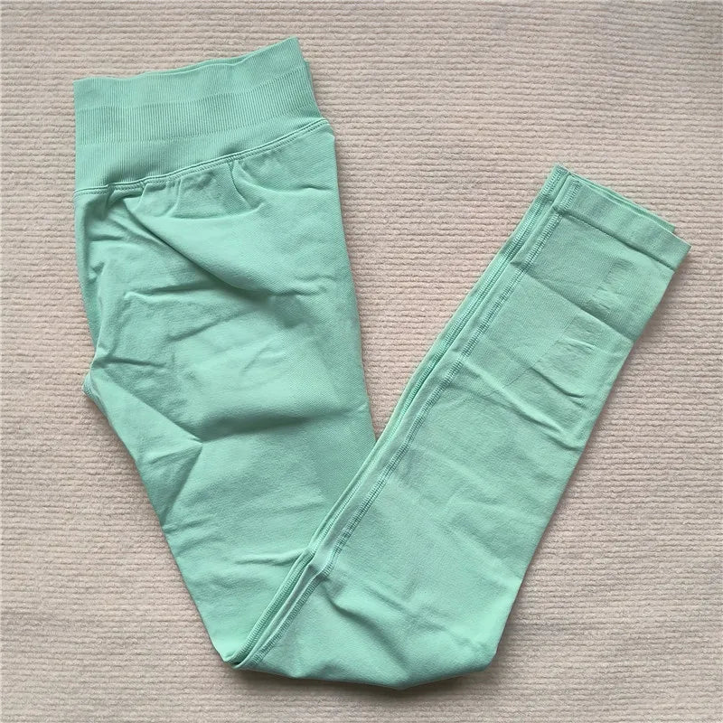 Curvy Comfort Seamless Leggings™